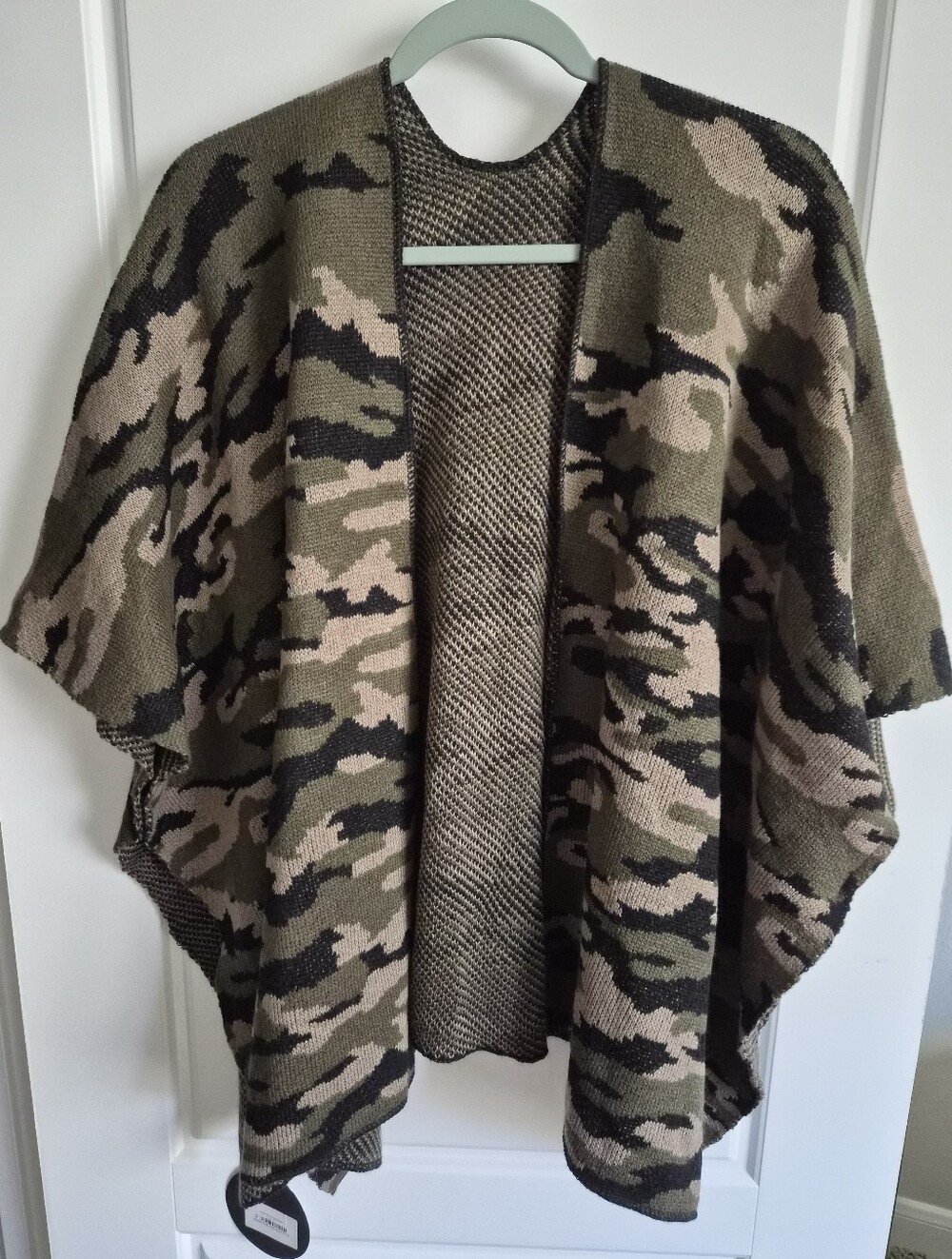 NWT Sunshine & Rodeos Women's Camouflage Open Front Cardigan One Size Fits All
